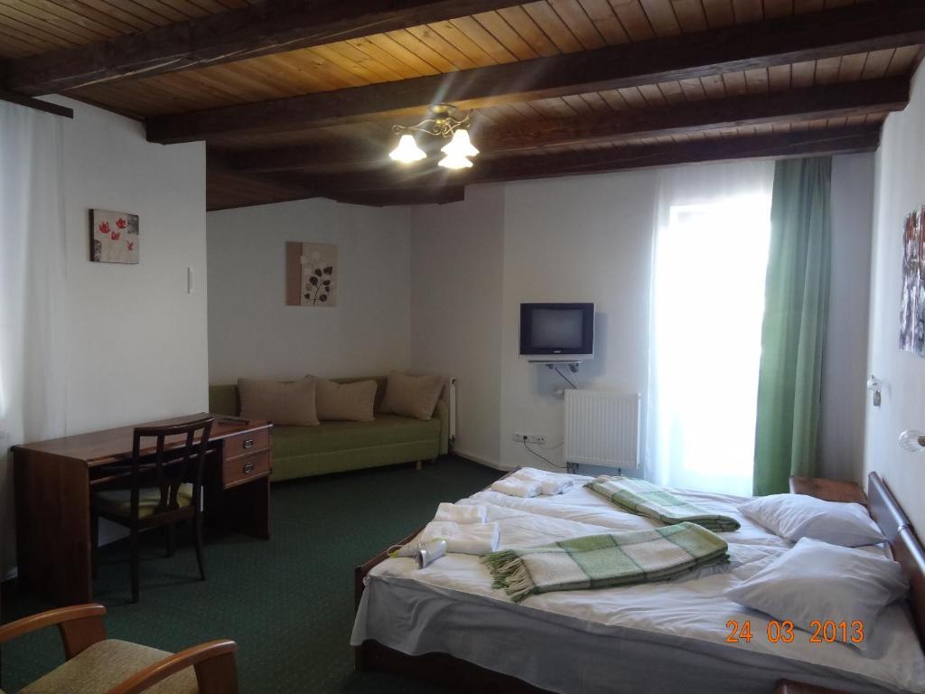 Hotel Alpenhof Pansion Slavske Pokoj fotografie