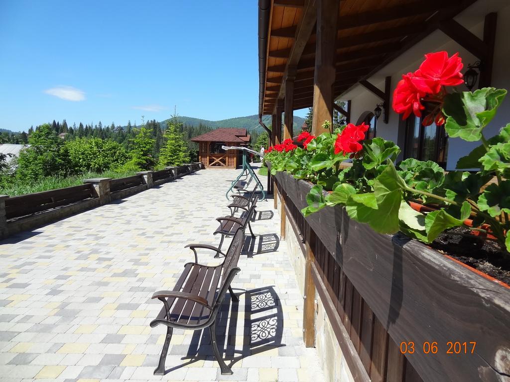 Hotel Alpenhof Pansion Slavske Exteriér fotografie
